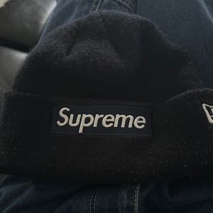 supreme bogo beanie “world famous”
